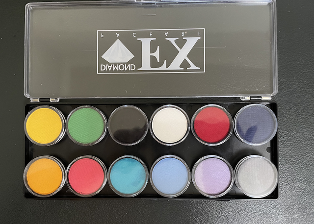 Diamond FX 12 Color Palette - Regular (10 gm)